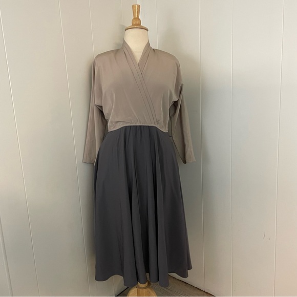 Vintage 3/4 Sleeve V-Neck Two-Tone A-Line Midi Blouson Dress - Picture 1 of 11